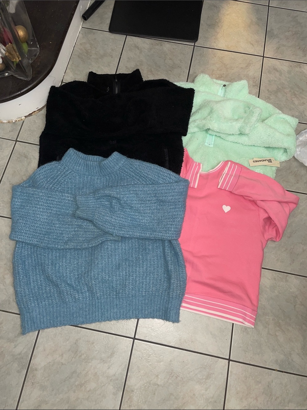 women’s sweater bundle (4)